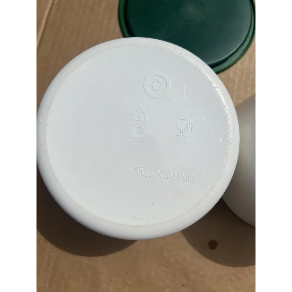 Vintage Tupperware Round Food Storage Containers with Green Lids -‎ Set of 2